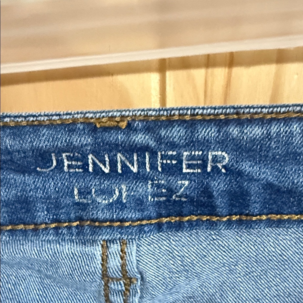 Jennifer Lopez Distressed Blue Jeans - Picture 2 of 4